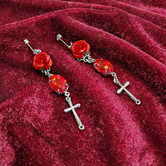 <11009>Red rose and silver style cross earrings