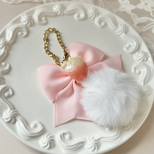 <25061>Bag charm White Fur