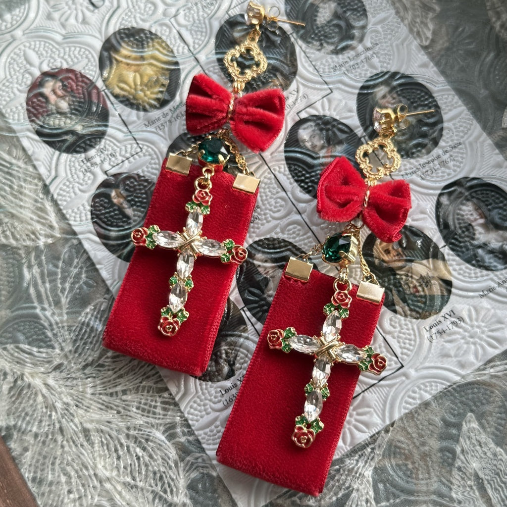 <08009> Rococo tapestry earrings (red)