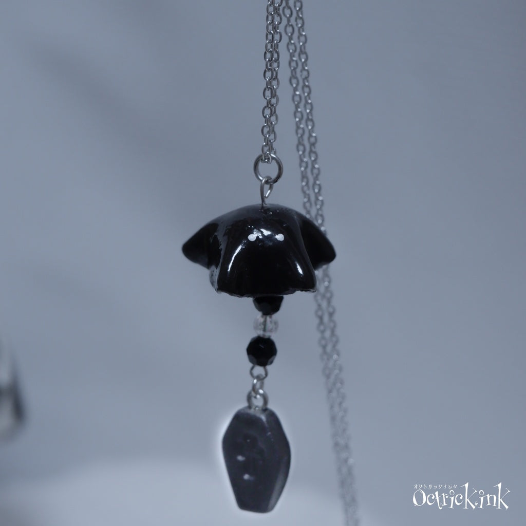 <22037>Ghostly Floating Necklace （Black）