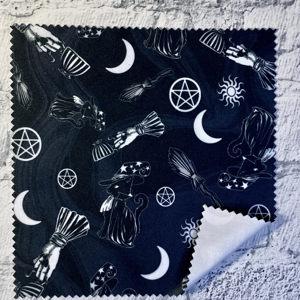 <24008>Witchy Cat microfiber cloth