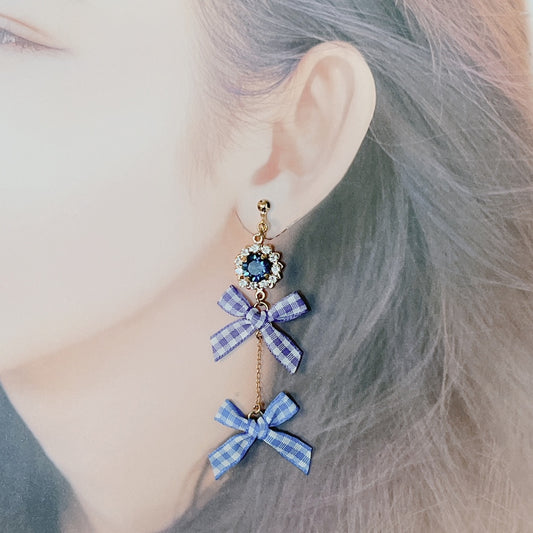 <13051>Girly clip-on earrings with swinging gingham ribbon（Light blue×Lavender）