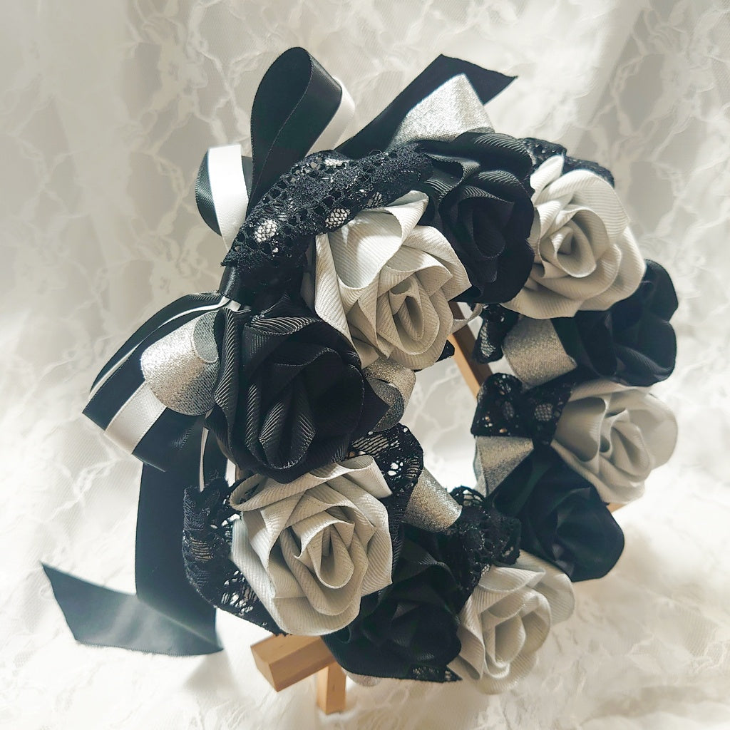 <02037>Totally Rose Wreath Black x Silver