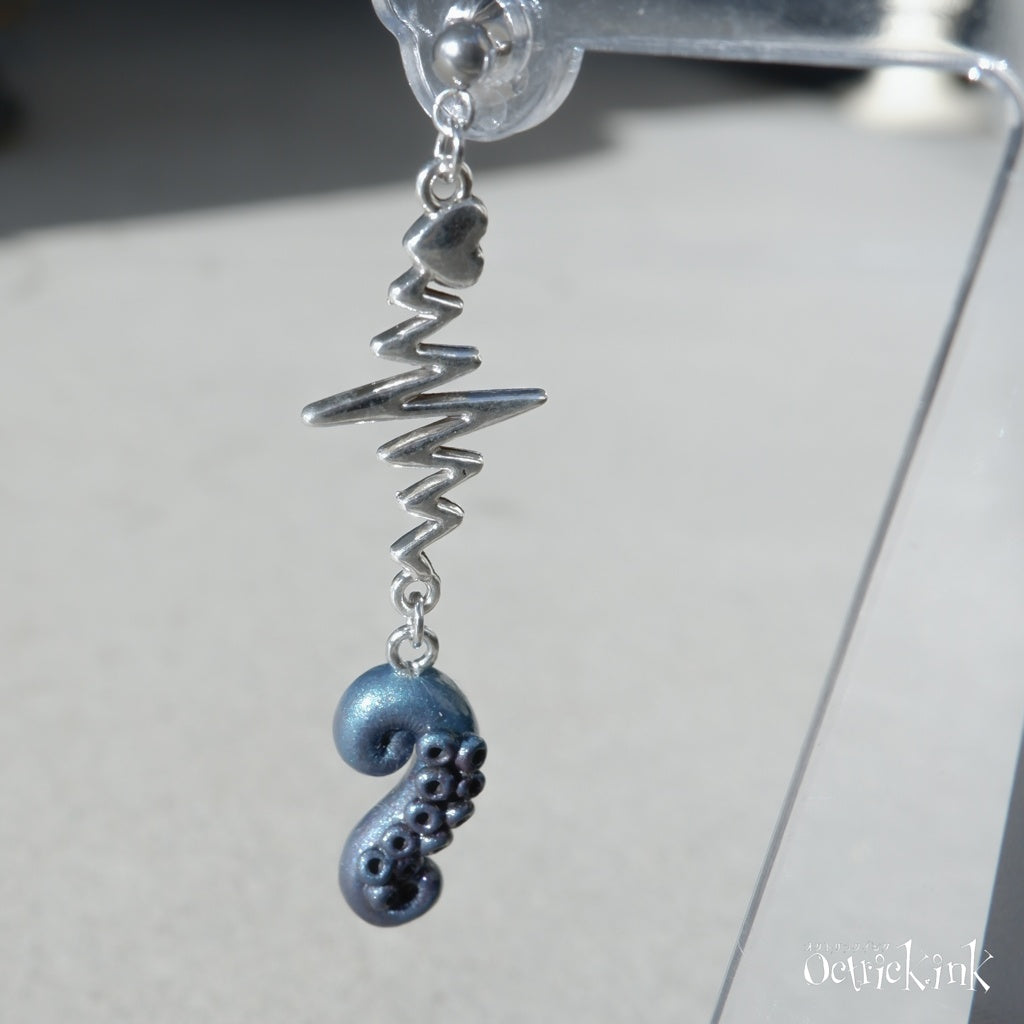 <22049>KRAKEN Heart Beat Single earring(Ocean)