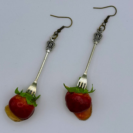 <18096>Strawberry candy earrings