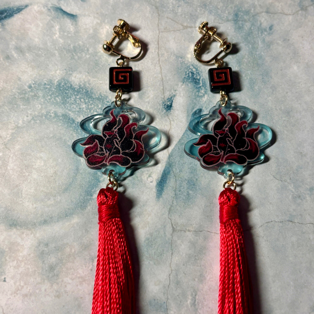 <24030>Yoko (mythological fox spirit) clip-on earrings