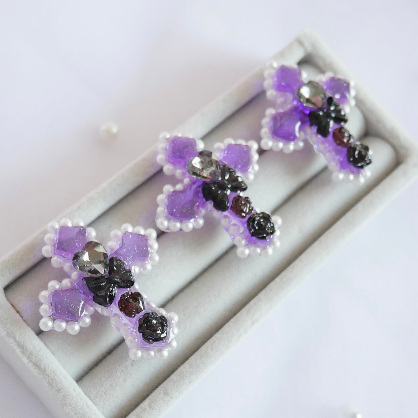 ＜15-003＞Cross ring (purple×black)