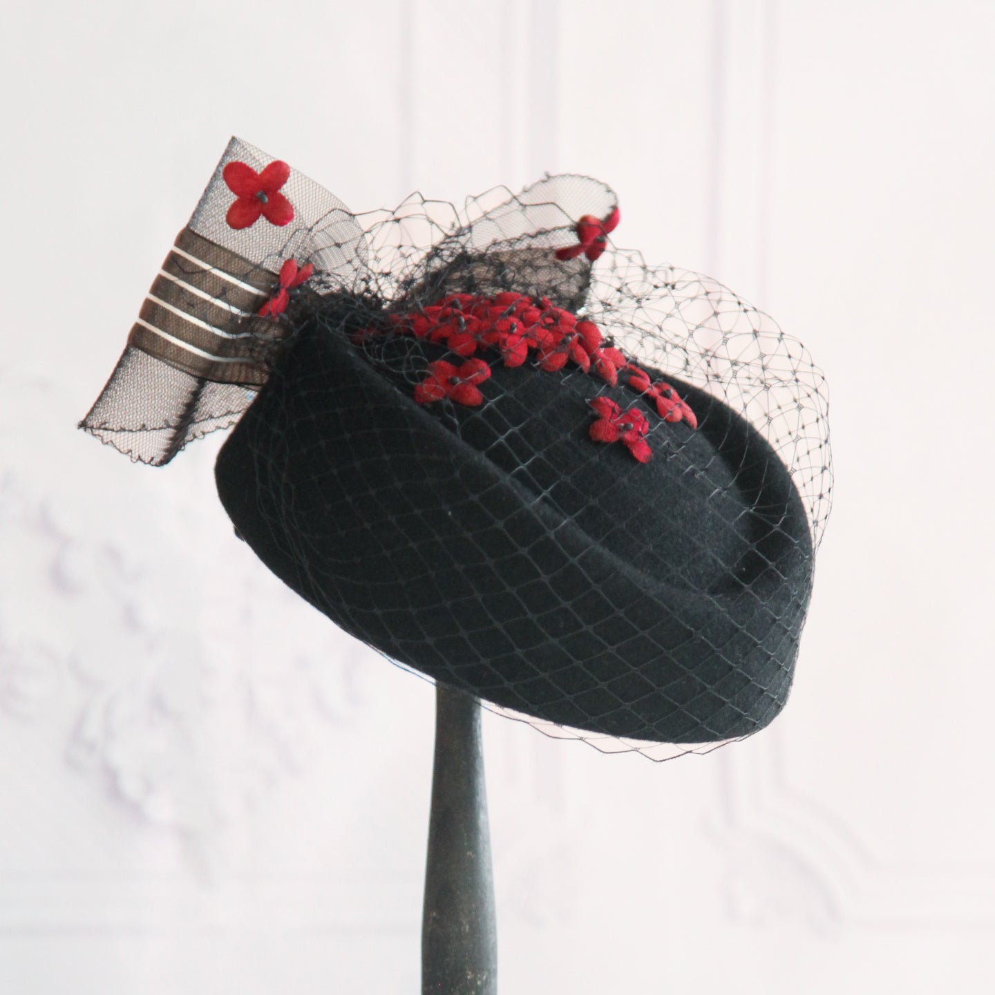 <28002>Red Lilac Fascinator