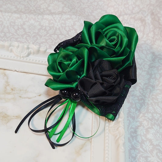 <02032>Totally Rose Corsage (green&black)