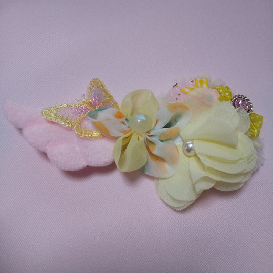 <35051>Flower hair clip with wings (yellow)