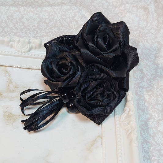 <02026>Totally Rose Corsage (black)