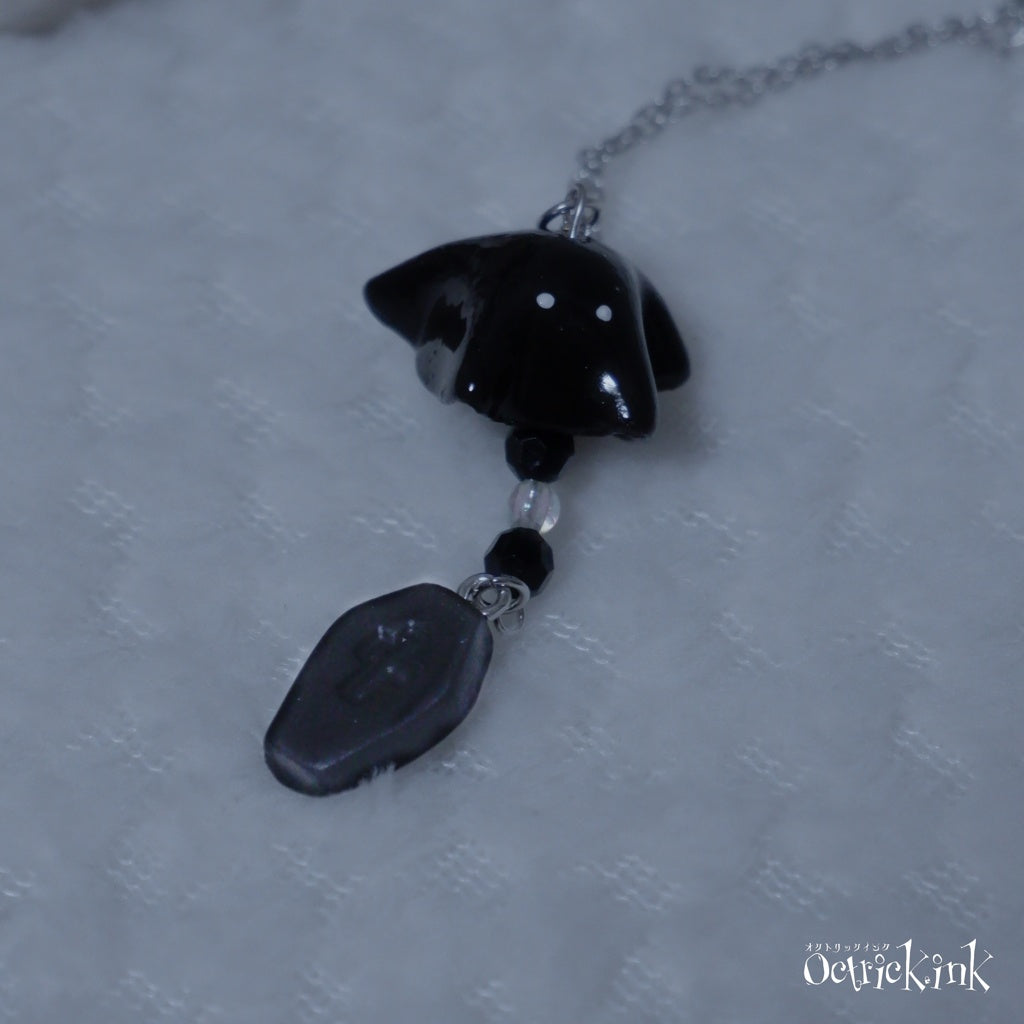 <22037>Ghostly Floating Necklace （Black）