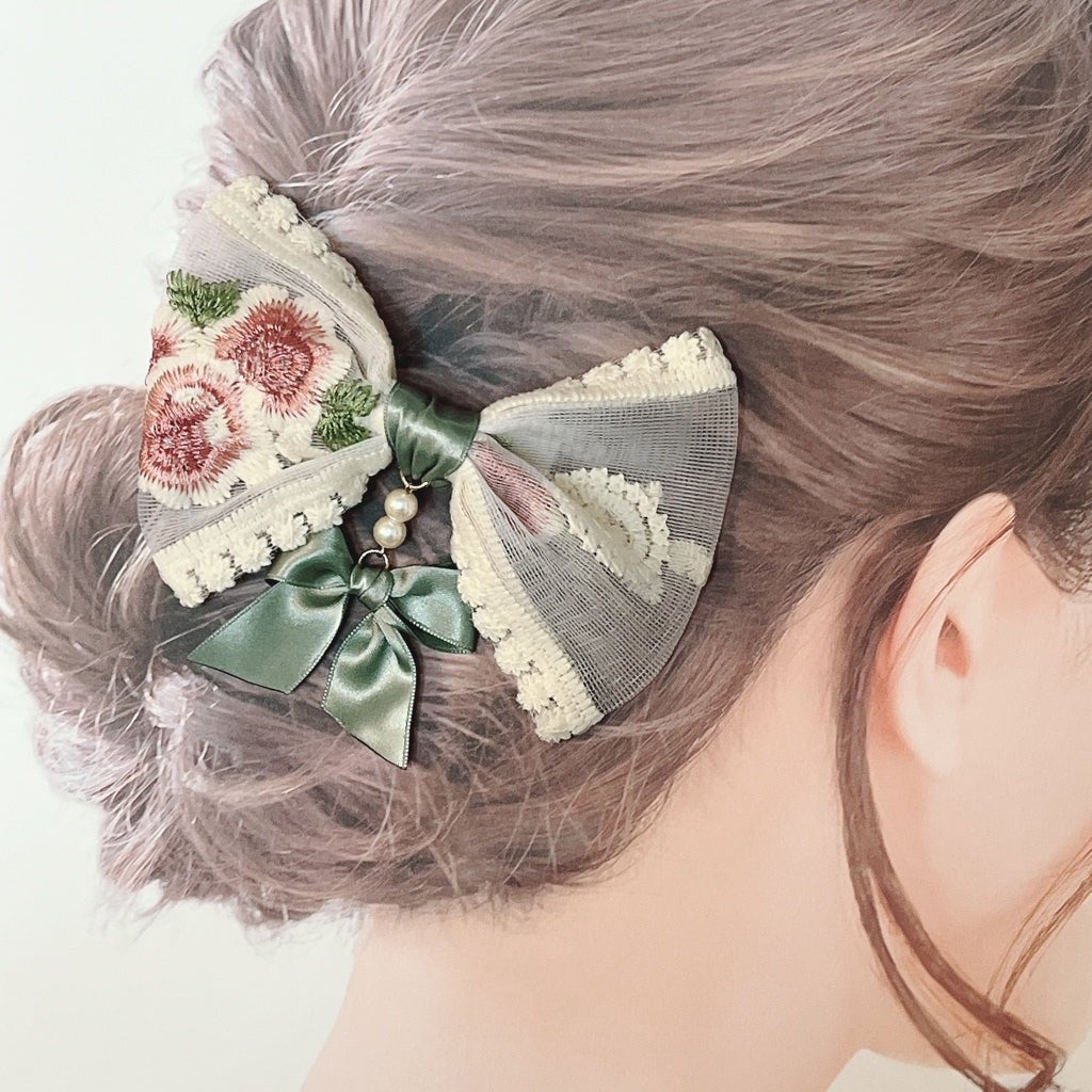 <13010>Young lady's embroidered ribbon hair clip set（Antique Green×Embroidery on one side）