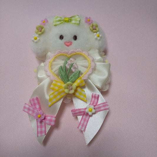 <35046>Lop-eared dog brooch (white)