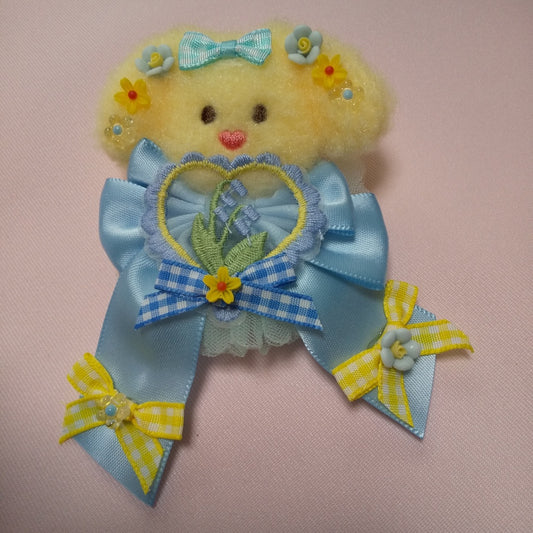 <35039>Lop-eared dog brooch (yellow ＆ light blue)