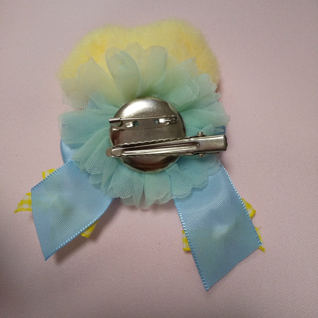 <35039>Lop-eared dog brooch (yellow ＆ light blue)