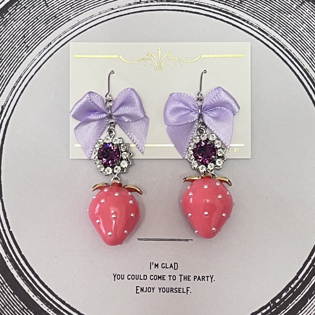 <13033>Liz's favorite strawberry earrings（Lavender×Amethyst×Pink Strawberry）