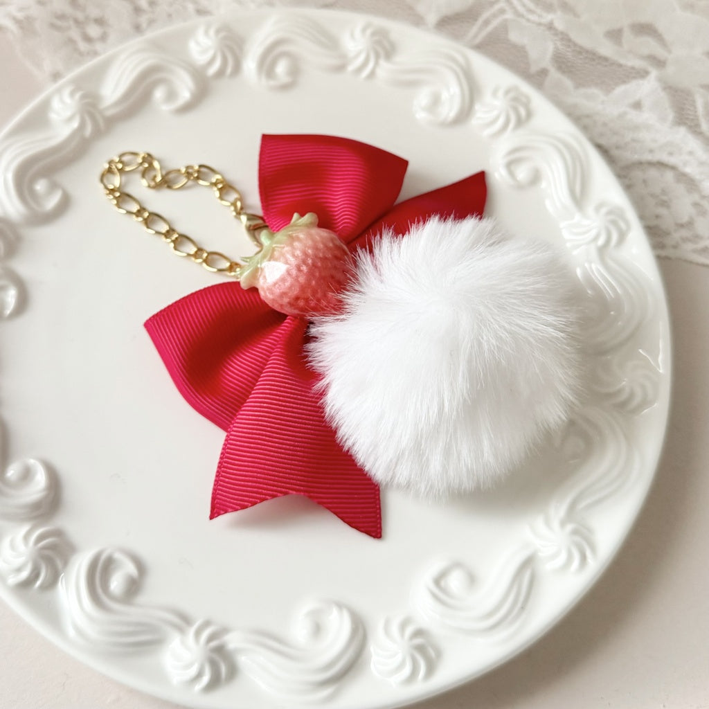 <25059>Bag charm White Fur