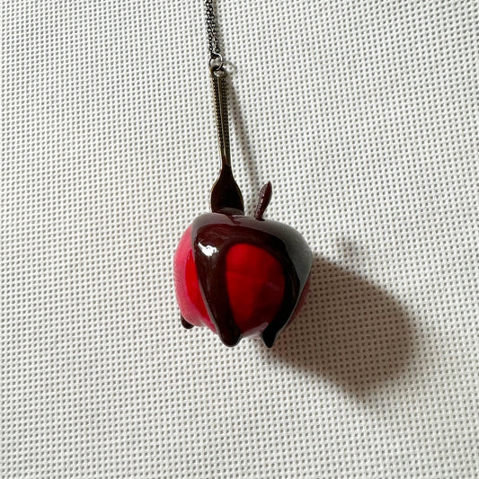 <18050>Apple Necklace (Chocolate) 25ｍｍ