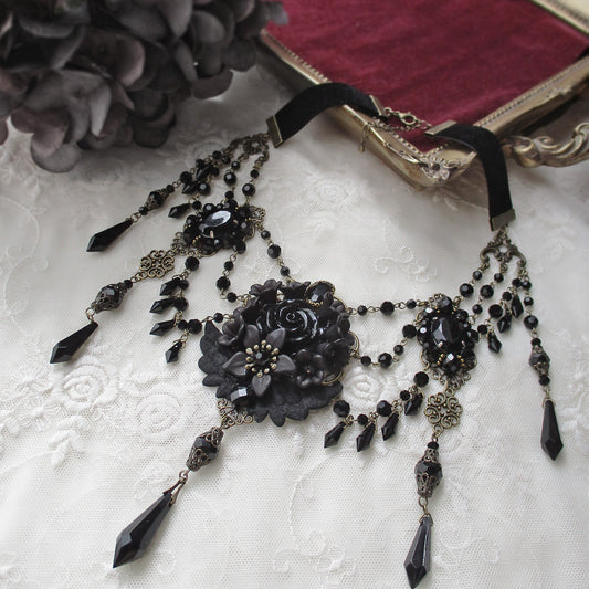 〈26034〉Corbeau Noir Necklace