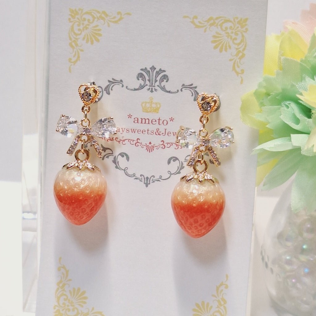 <19038>strawberry earrings heartribbon