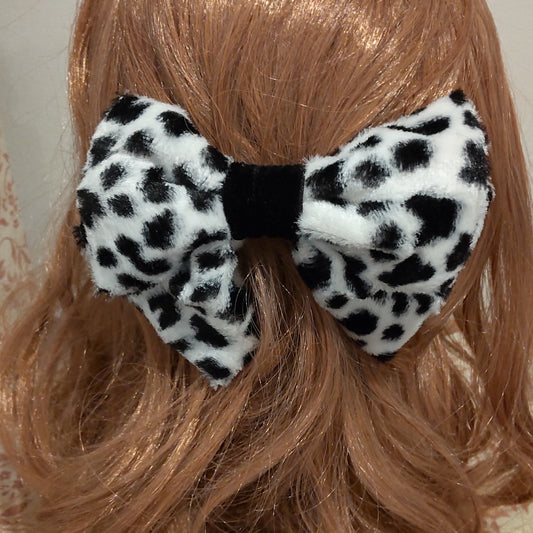 <21032>dalmatian ribbon clip B