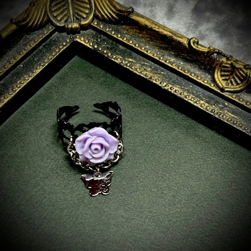 <01009>gothic ring (purple/butterfly)