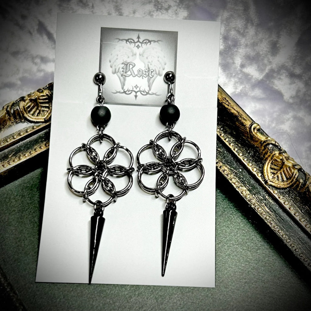 <01016>flower chain earclip(black)