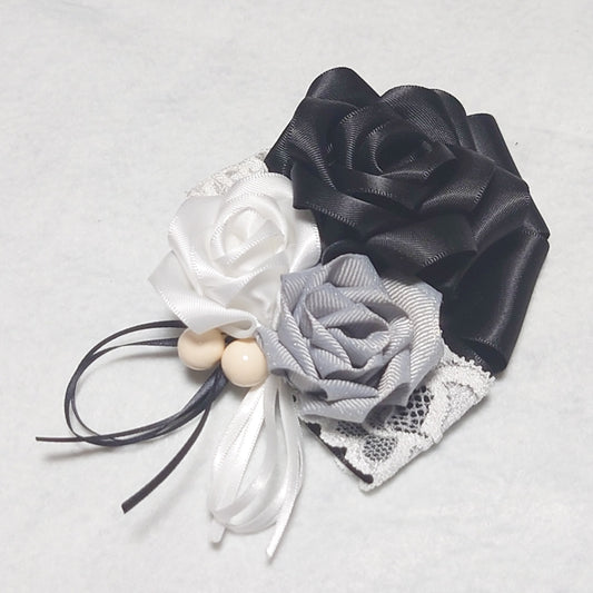 <02027>Totally Rose Corsage (monotone)