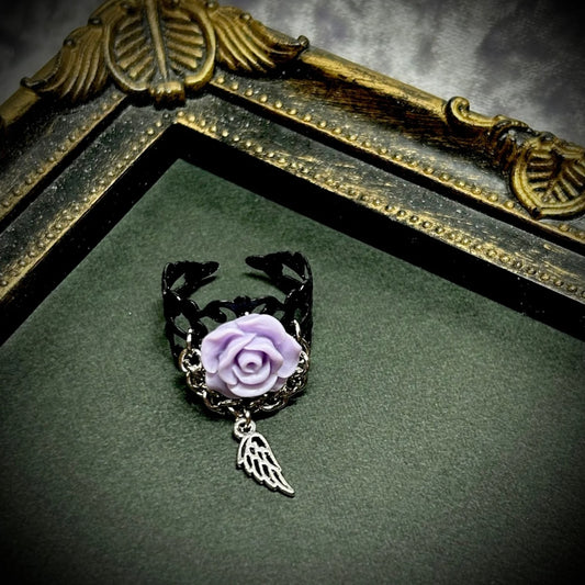 <01006>gothic ring (purple/feather)