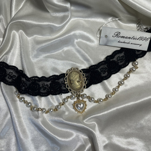 <04141>Cameo chandelier choker